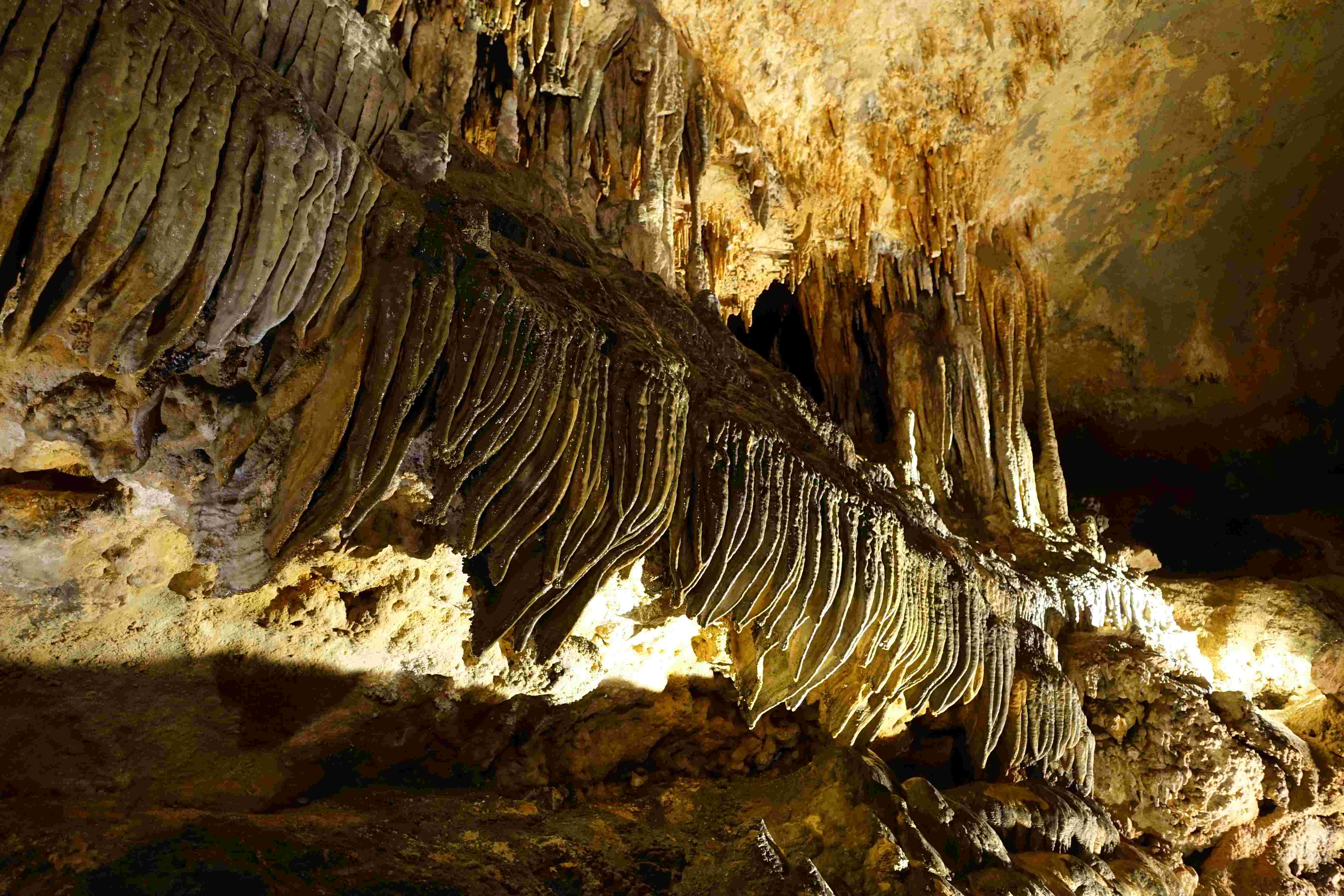 Luray Caverns at Your Own Pace: A Self-Guided Adventure - cave.travel